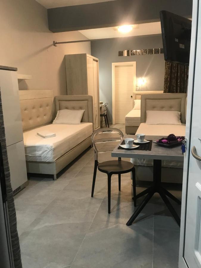 Avra Comfort Rooms - Family Nea Poteidaia Exterior photo
